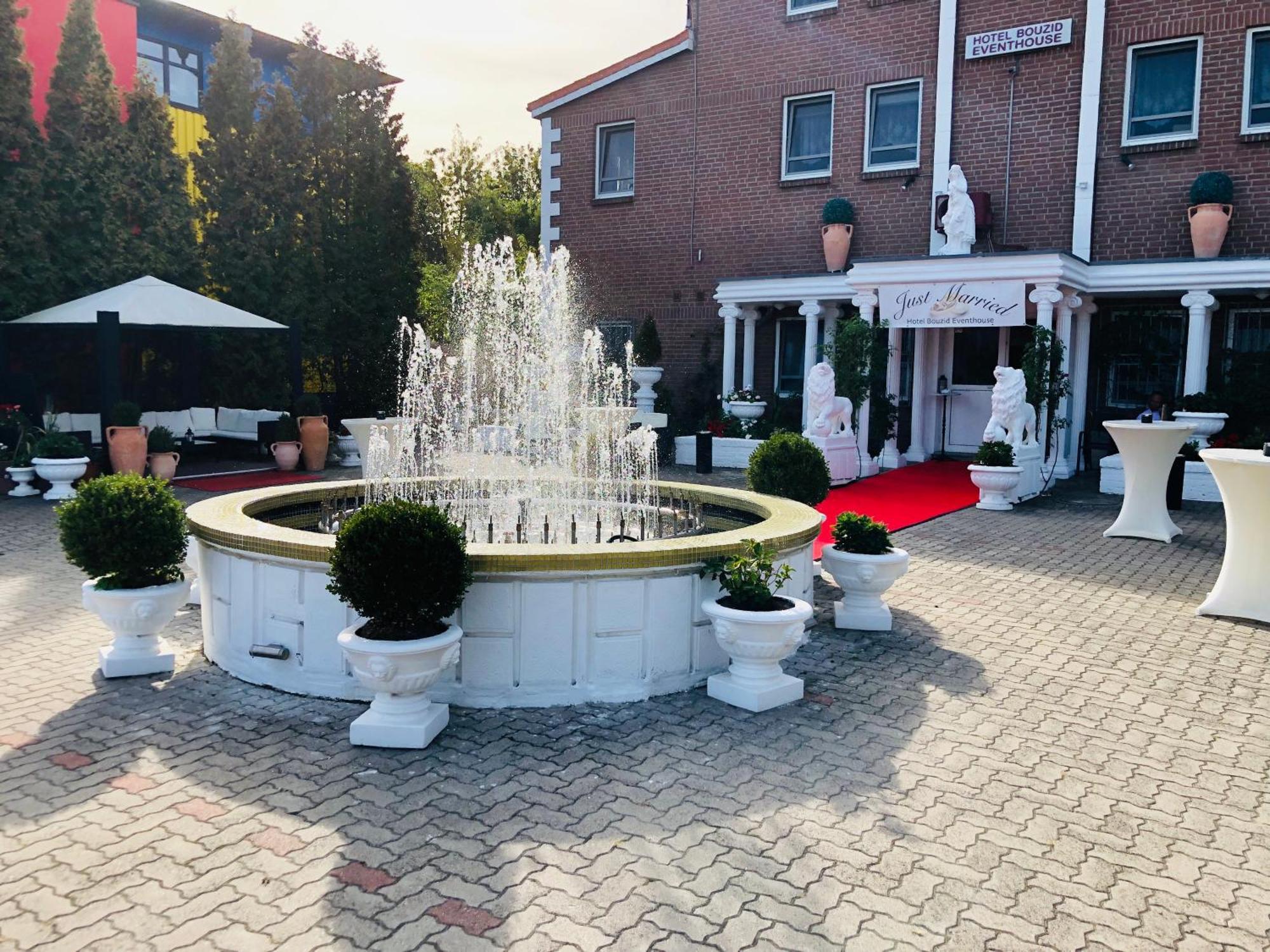 Hotel Bouzid - Laatzen Kültér fotó