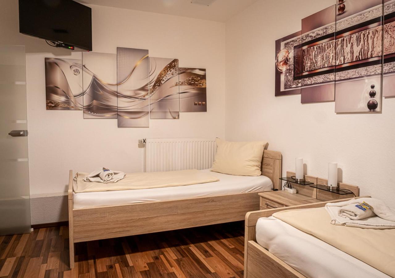 Hotel Bouzid - Laatzen Kültér fotó