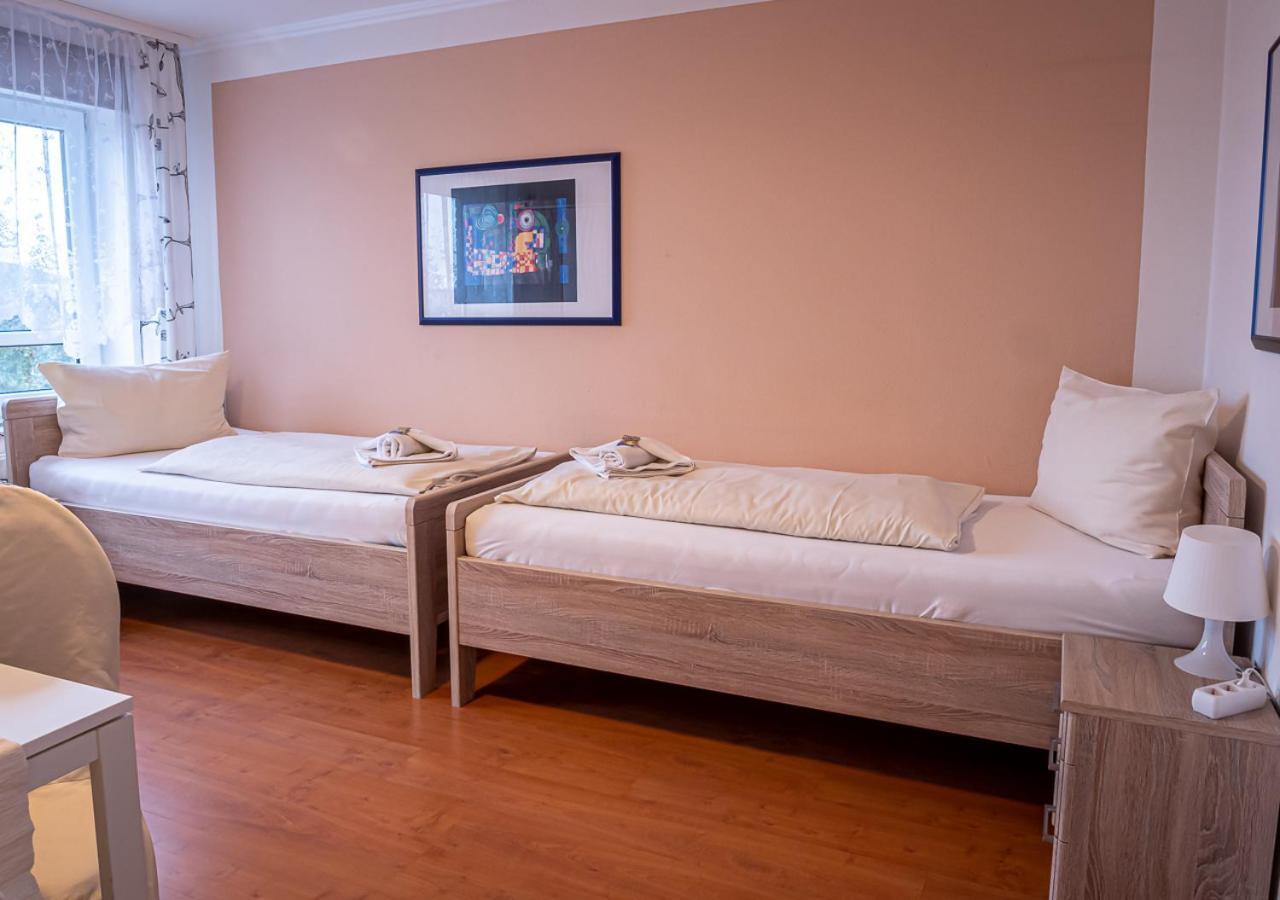 Hotel Bouzid - Laatzen Kültér fotó